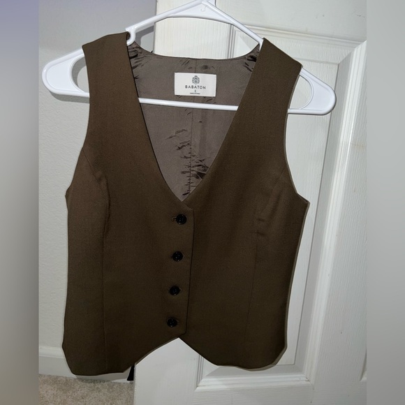 Aritzia Tops - Aritzia Babaton Deniro Vest